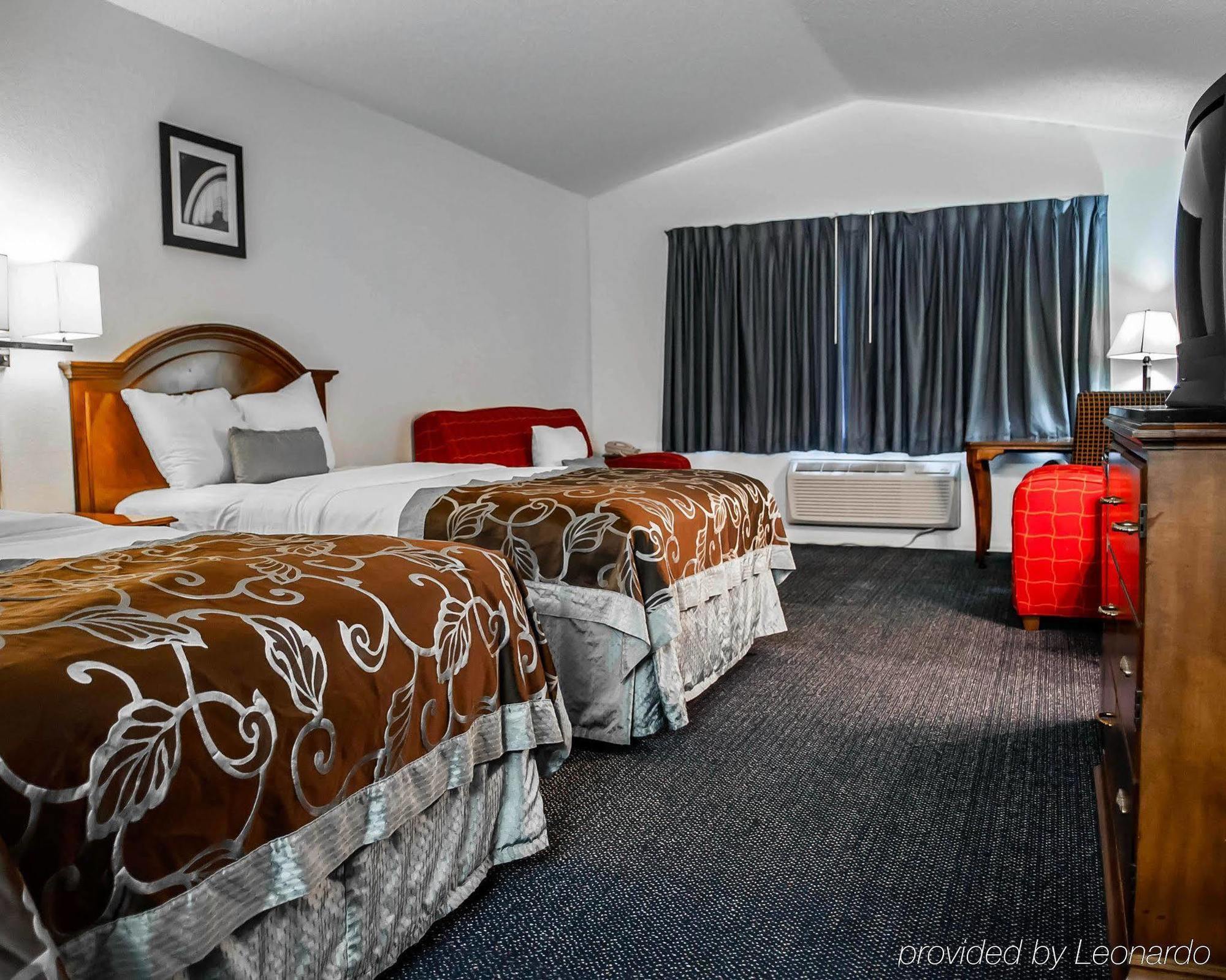 Hotel Budget Host 2*